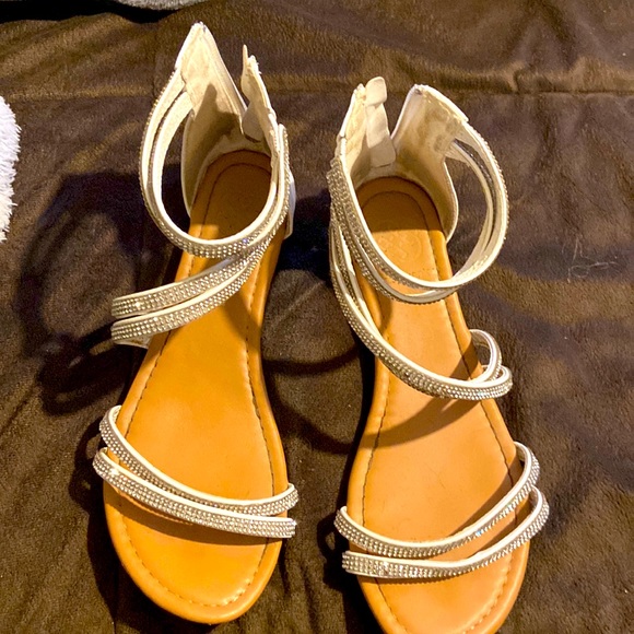 Daisy Fuentes Shoes - Worn once, very comfy just not my style